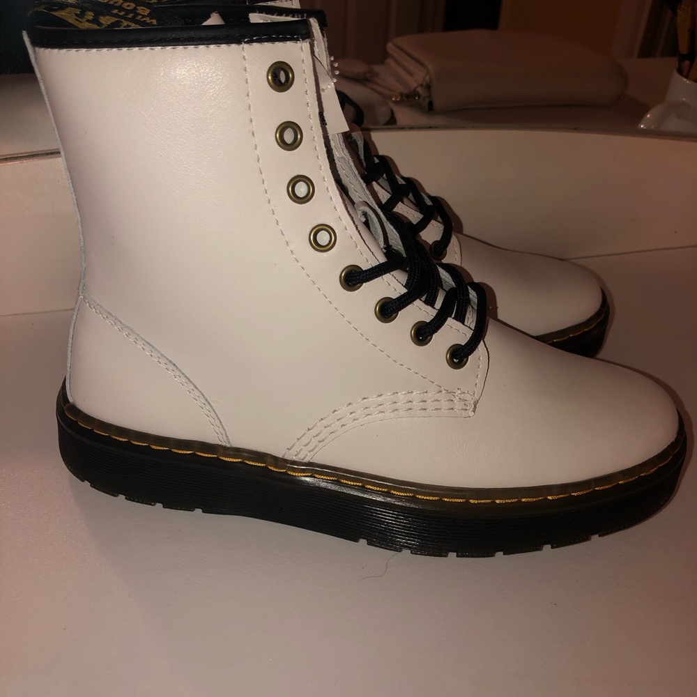Doc Martens white size 8 women